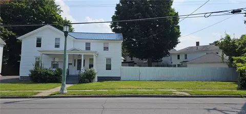 422 Academy St, Watertown, NY 13601