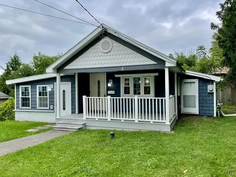302 Mackay Ave, Syracuse, NY 13219