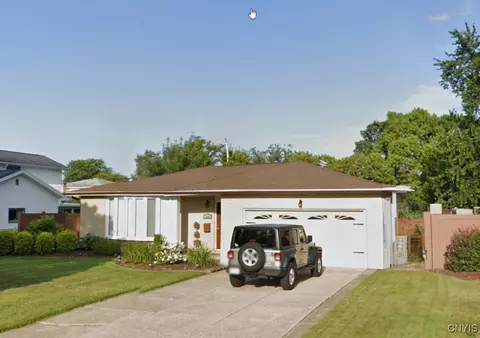 318 Patrice Ter, Amherst, NY 14221