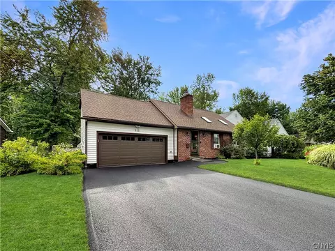 316 Dausman St, East Syracuse, NY 13057 photo 3