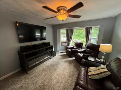 316 Dausman St, East Syracuse, NY 13057 photo 10