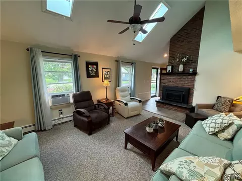 316 Dausman St, East Syracuse, NY 13057 photo 8
