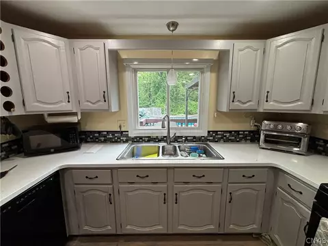 316 Dausman St, East Syracuse, NY 13057 photo 15