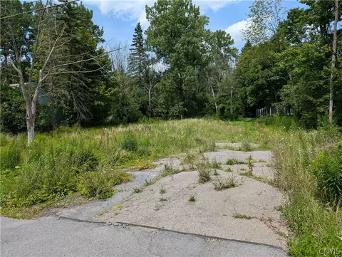 3789 Howlett Hill Rd, Onondaga, NY 13215