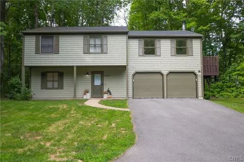 8755 Tallwood Rdg, Lysander, NY 13027
