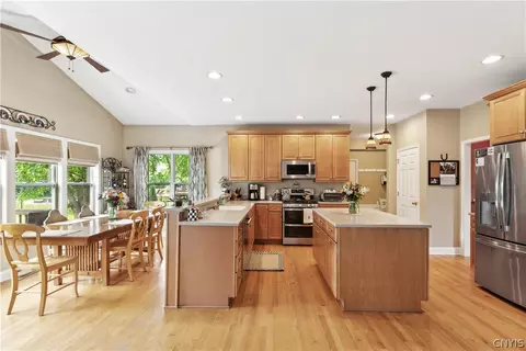 3482 Van Wie Dr E, Lysander, NY 13027 photo 13