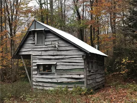 1849 W Hogans Rd, Lowville, NY 13437