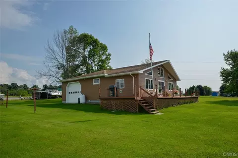15261 Carrier Ln, Clayton, NY 13624