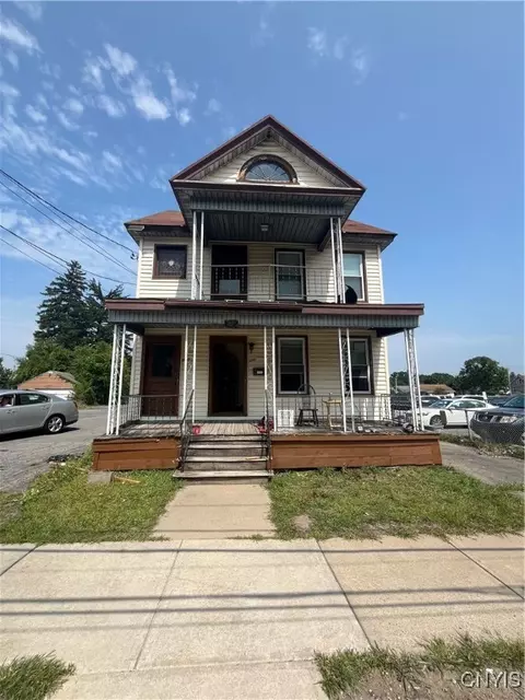 1680 Bennett St, Utica, NY 13502