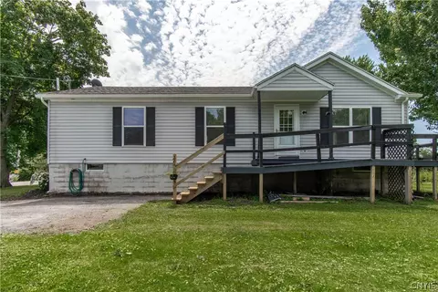 448 Ambrose St, Hounsfield, NY 13685