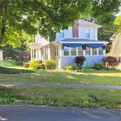 148 Ridgewood Dr, Syracuse, NY 13206