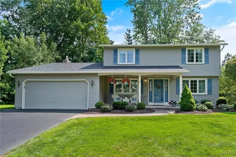 4318 Cinnamon Path, Clay, NY 13090