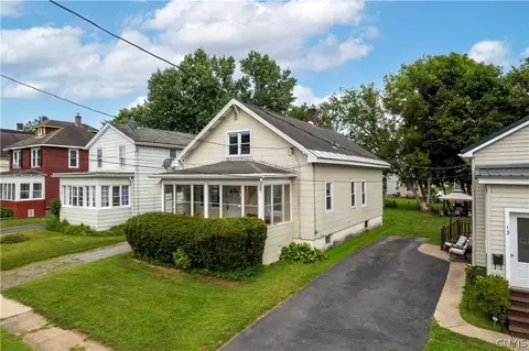 11 Coventry Ave, Whitestown, NY 13495