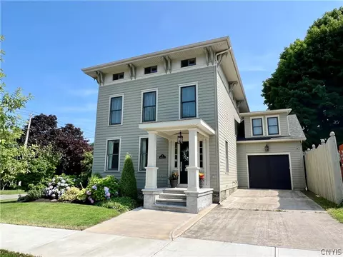 76 W Seneca St, Oswego, NY 13126