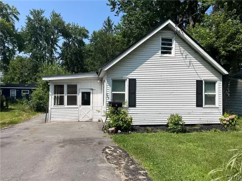 308 Hulbert St, Minoa, NY 13116