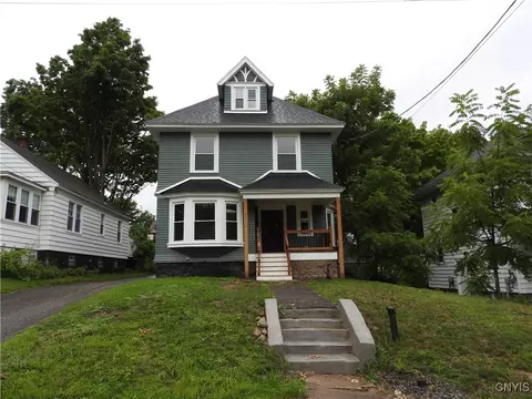 306 Montrose Ave, Geddes, NY 13219
