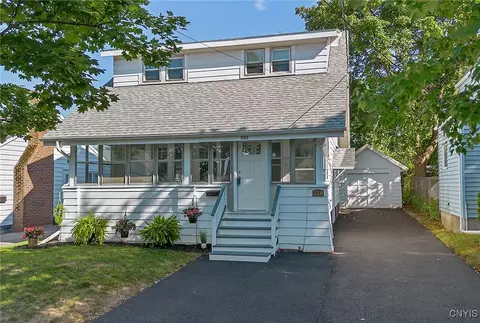 220 Wilmore Pl, Salina, NY 13208