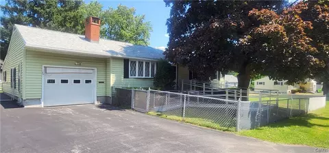 109 Exeter Ave, Salina, NY 13088