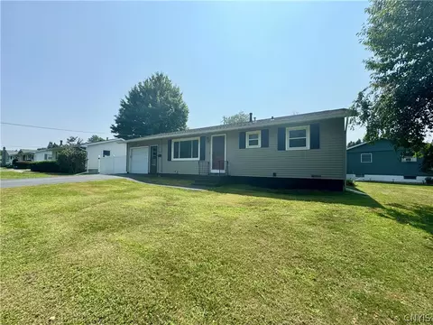 123 Waterbury Ave, Whitestown, NY 13492