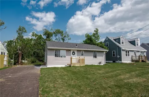 210 Crossgates Rd, Rome, NY 13440