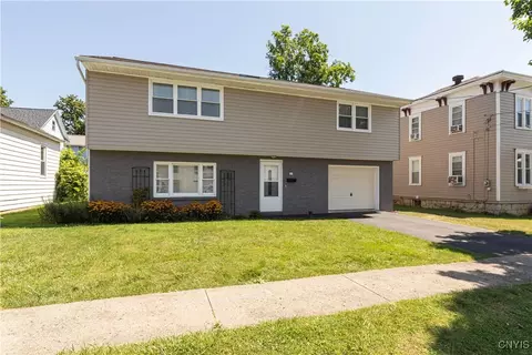 20 Anna St, Auburn, NY 13021