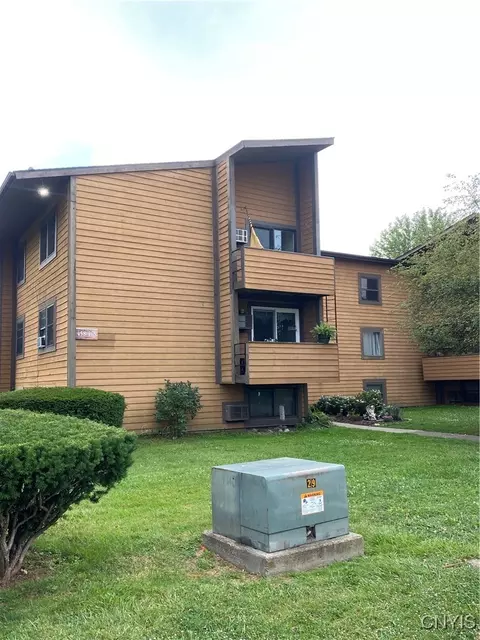 464 Idlewood Blvd, Van Buren, NY 13027