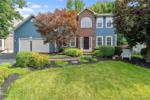 8408 Vermillion Cir, Lysander, NY 13027