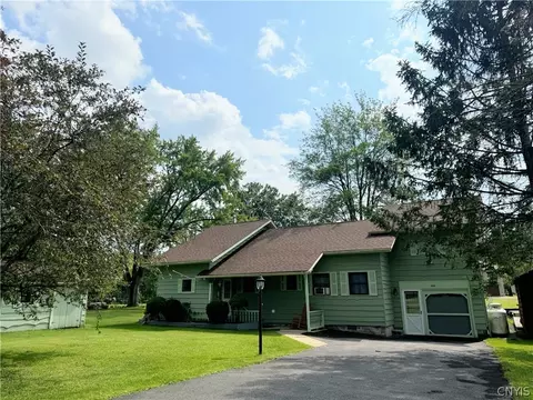 1016 Woodland Dr, Vienna, NY 13308