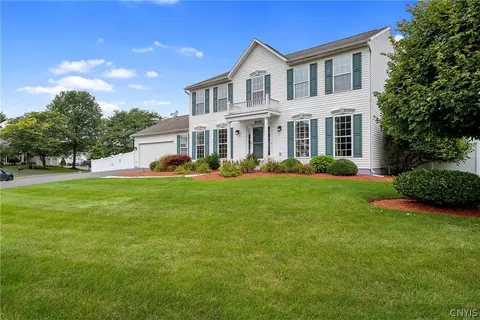 8412 Sugar Pine Cir, Clay, NY 13090