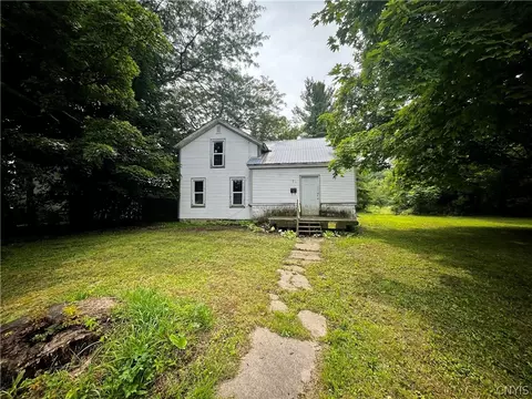 52 Liberty St, Adams, NY 13605