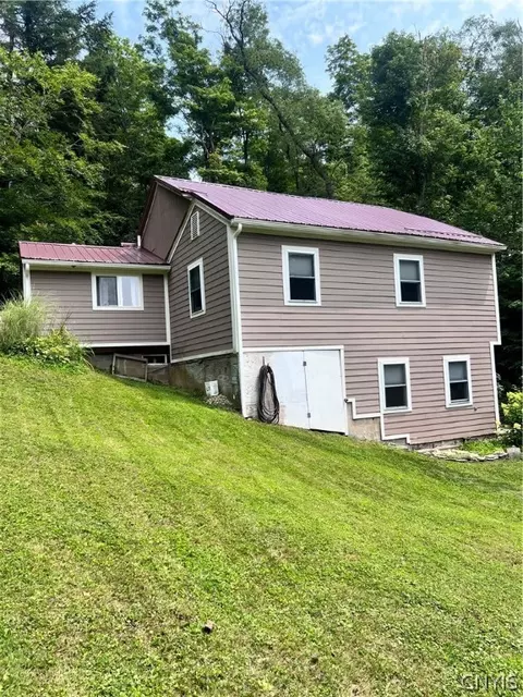 437 Lafayette Rd, Groton, NY 13073
