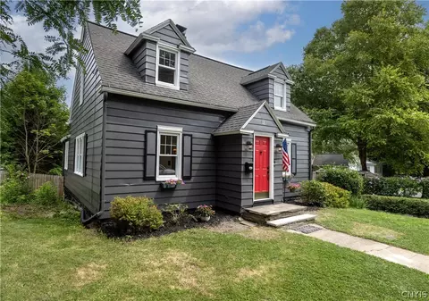 142 Boulder Rd, Geddes, NY 13209