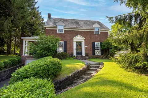 2645 Oneida St, Utica, NY 13501