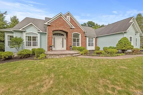 5010 Worthington Way, Fayetteville, NY 13066