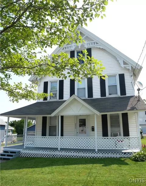 237 Sanger Ave, Waterville, NY 13480