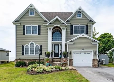 215 Brown Shores Rd, Hounsfield, NY 13685