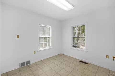225 Broad St, Oneida, NY 13421 photo 16