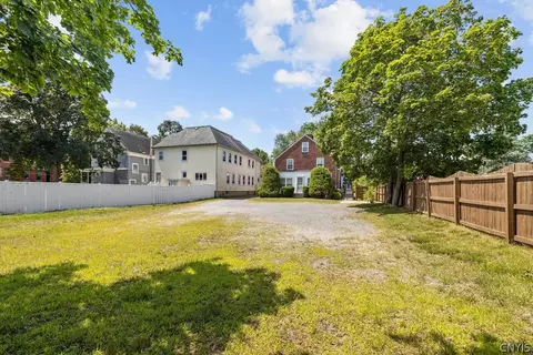 225 Broad St, Oneida, NY 13421 photo 3