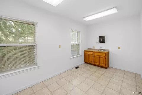 225 Broad St, Oneida, NY 13421 photo 17