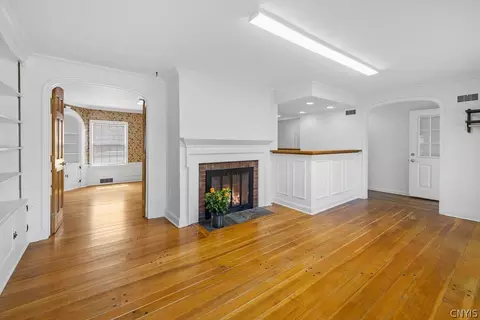 225 Broad St, Oneida, NY 13421 photo 5