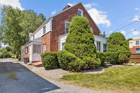 225 Broad St, Oneida, NY 13421 photo 4