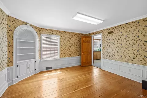 225 Broad St, Oneida, NY 13421 photo 9