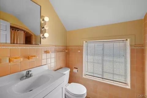225 Broad St, Oneida, NY 13421 photo 28
