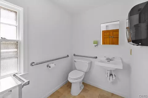 225 Broad St, Oneida, NY 13421 photo 15