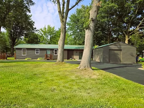 901 Marina Dr, Vienna, NY 13308
