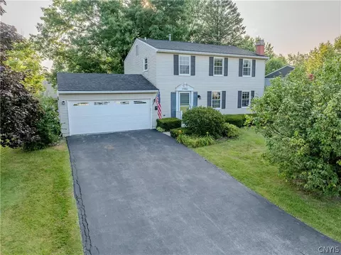 8286 Swallow Path, Clay, NY 13090