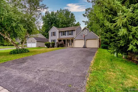 3199 Reston Dr, Lysander, NY 13027
