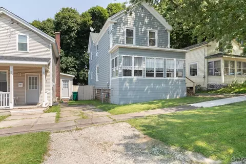 79 E 8th St, Oswego, NY 13126