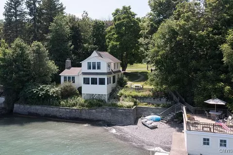 2408 S Wave Way, Skaneateles, NY 13152