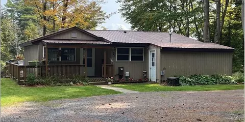 20 Beaver Lodge Rd, Altmar, NY 13302